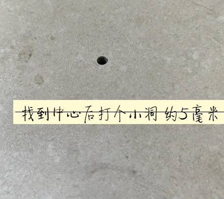 营口市瓷砖空鼓维修公司专业解答在瓷砖铺贴过程中，如果砂料搅拌不均匀，将会带来以下问题
